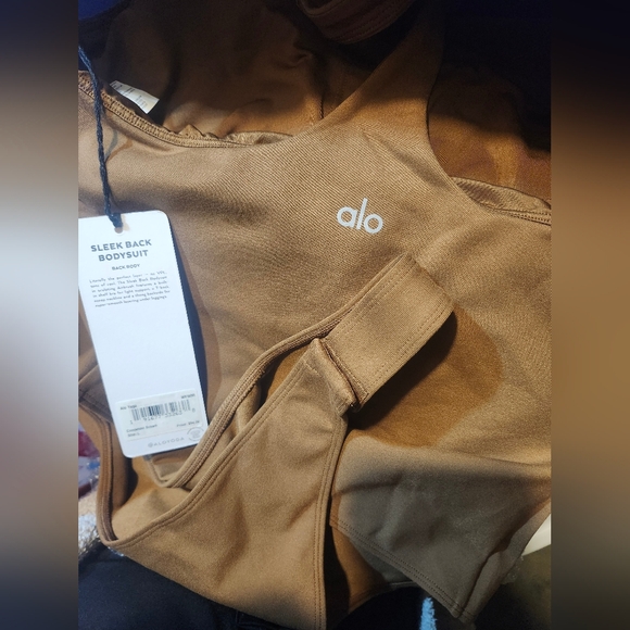 NWT ALO Sleek Back Bodysuit Size L - Picture 8 of 10